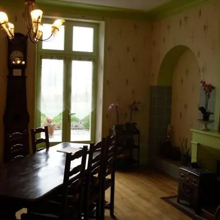 Maison De Charme Avec Terrain - 4 Chambres, Terrasse Et Salon Confort - Pays De Jeanne D'arc - Fr-1-585-130 Bed & Breakfast *