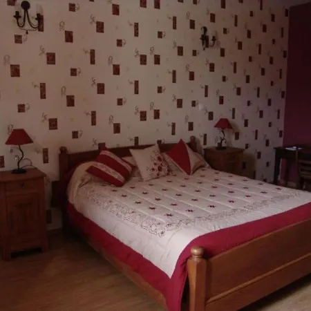 Maison De Charme Avec Terrain - 4 Chambres, Terrasse Et Salon Confort - Pays De Jeanne D'arc - Fr-1-585-130 Bed & Breakfast *