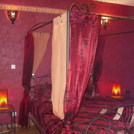Maison De Charme Avec Terrain - 4 Chambres, Terrasse Et Salon Confort - Pays De Jeanne D'arc - Fr-1-585-130 *